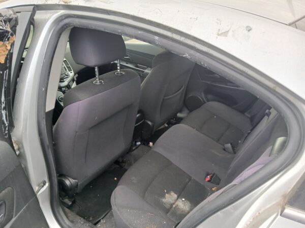 3008301 - Image 7