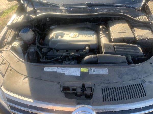 2013 Volkswagen CC - Image 2