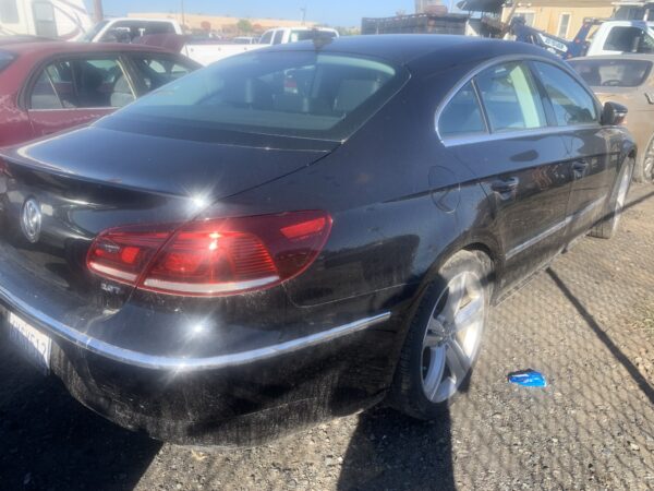 2013 Volkswagen CC - Image 10